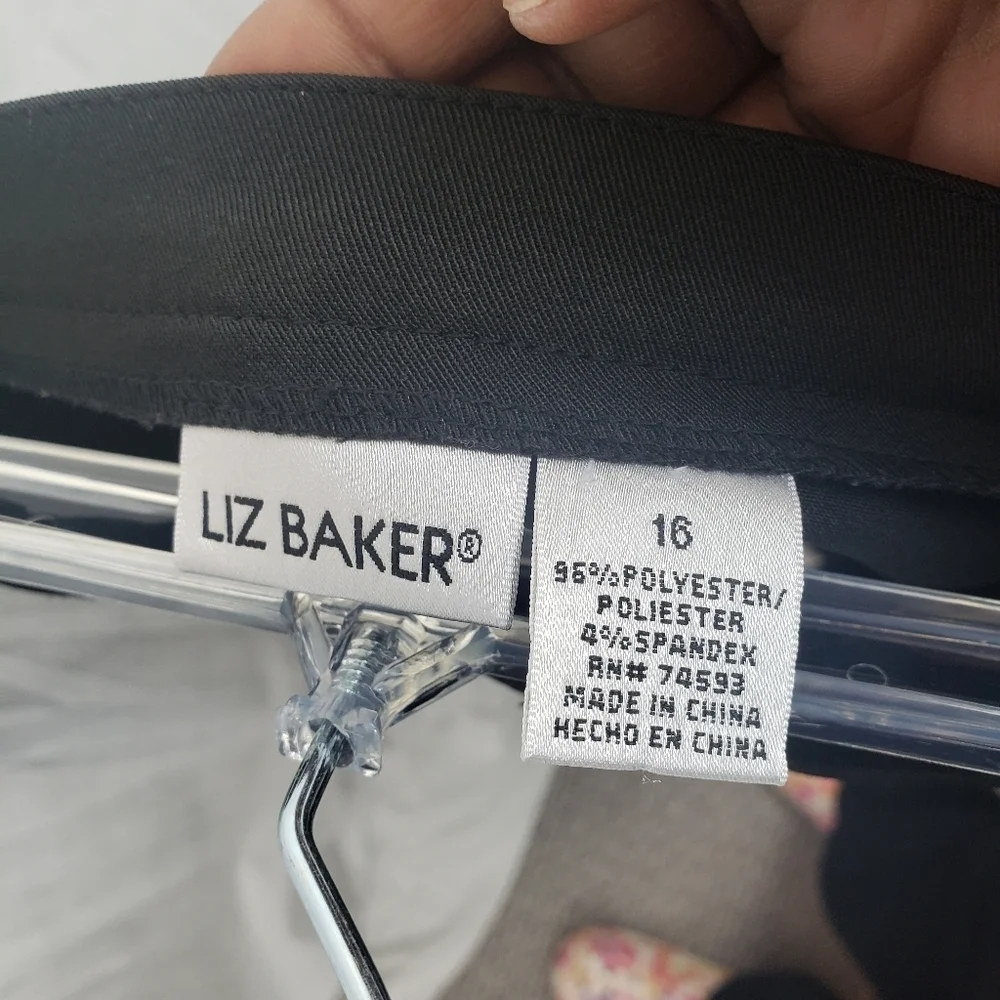 Liz Baker Black Knee Length Skirt Sz 16